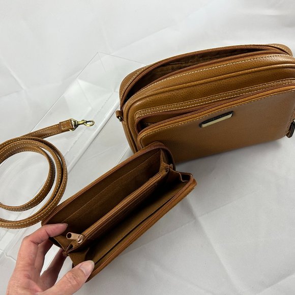 Pebbled Faux Leather Crossbody Bag and Clutch - Picture 12 of 14